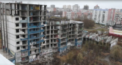 Недострой на Сосновой могут достроить, а судьба дома на Батова пока неизвестна